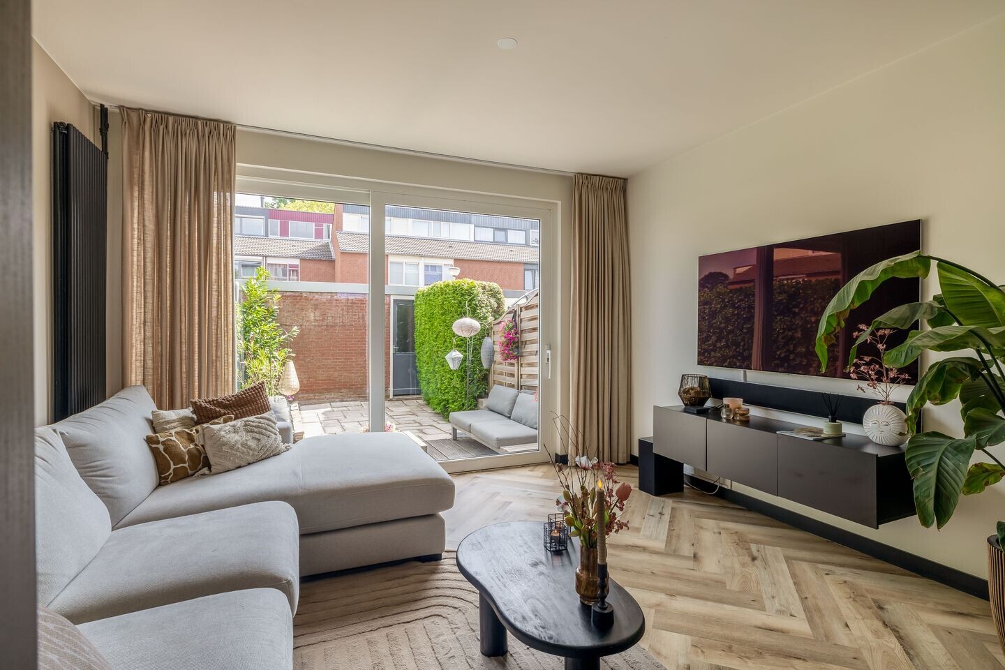 Tussenwoning te koop: St. Annabaai 27, Capelle Aan Den Ijssel