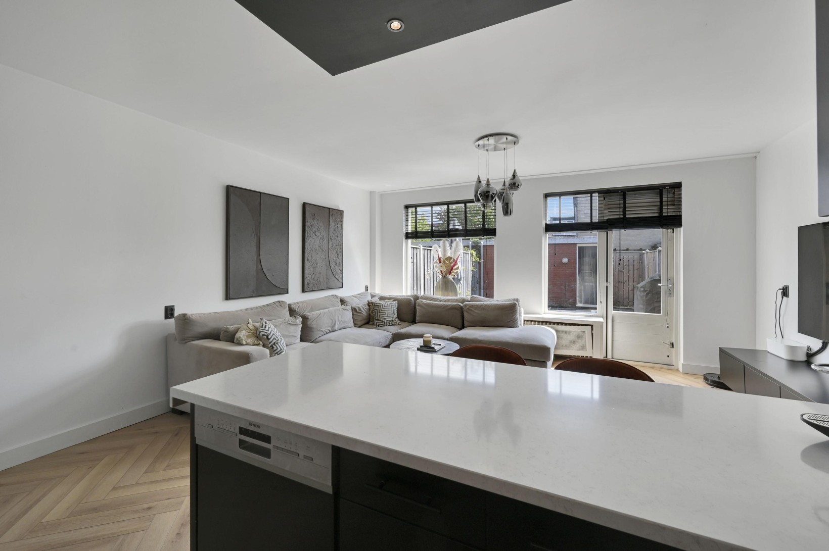 Tussenwoning te koop: Geelvinkbaai 21, Capelle Aan Den Ijssel