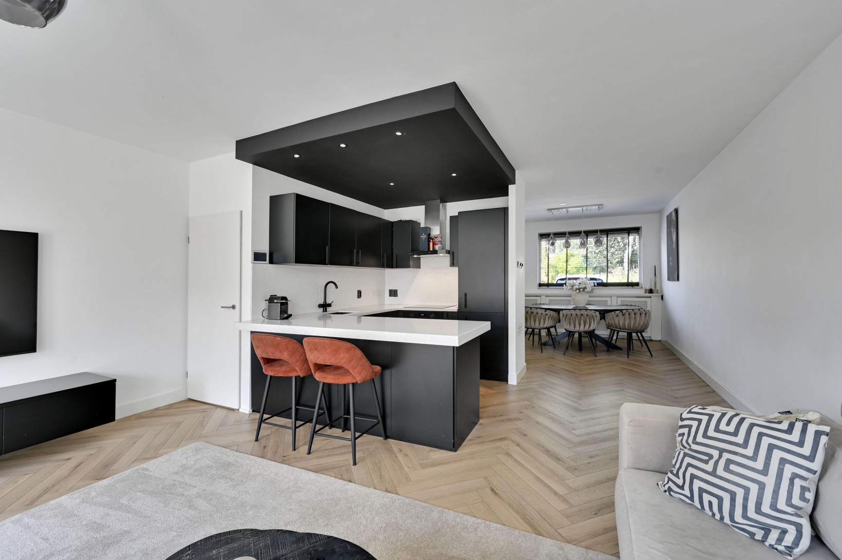 Tussenwoning te koop: Geelvinkbaai 21, Capelle Aan Den Ijssel