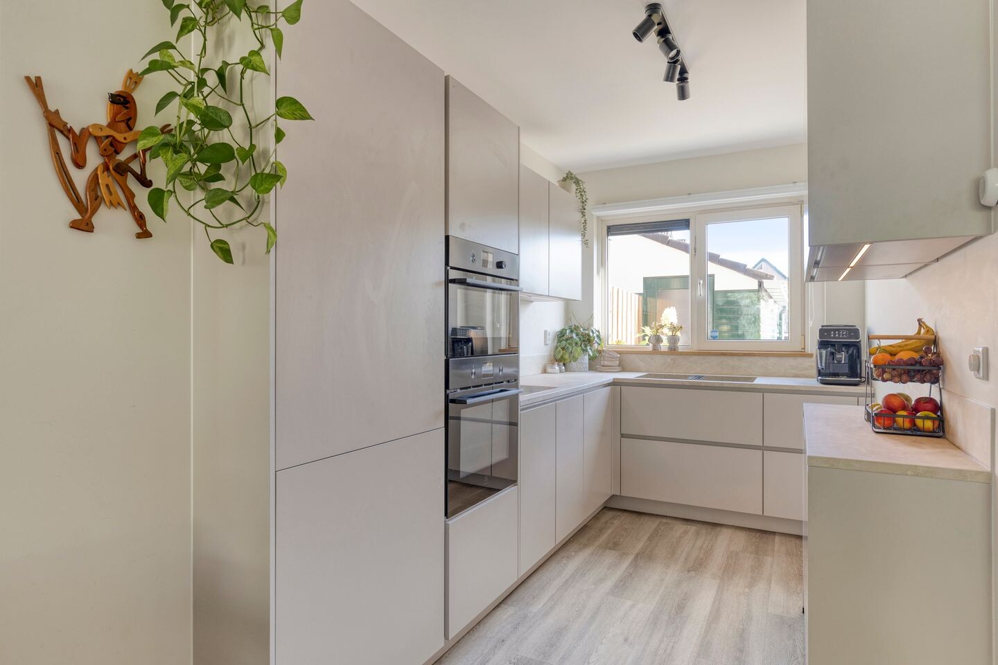 Tussenwoning te koop: Waaierdans 48, Capelle Aan Den Ijssel