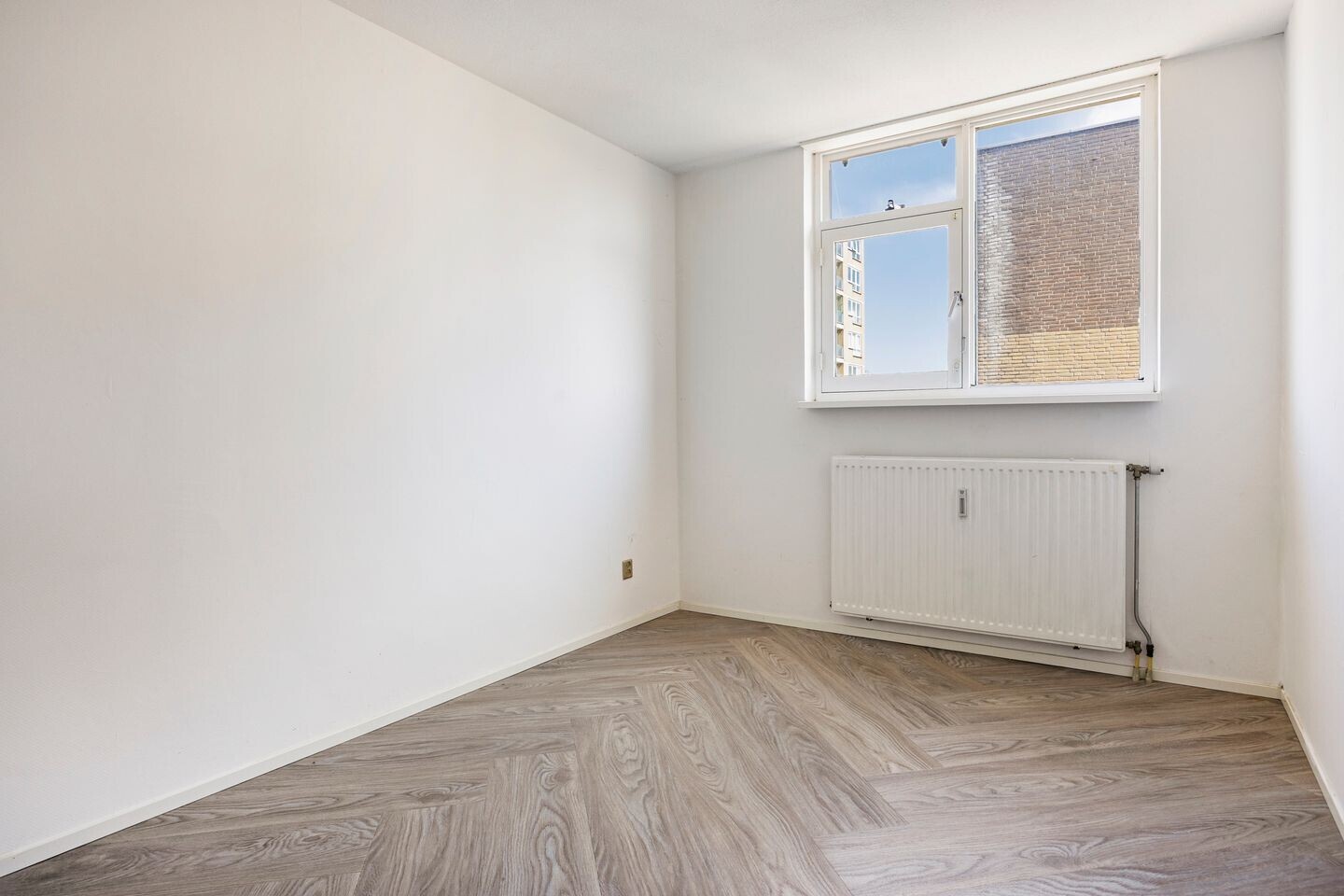 Appartement te koop: Henry Moorepassage 196, Capelle Aan Den Ijssel