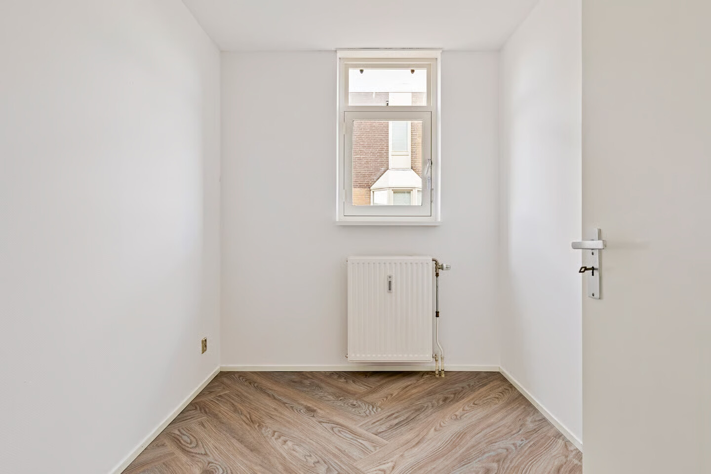 Appartement te koop: Henry Moorepassage 196, Capelle Aan Den Ijssel