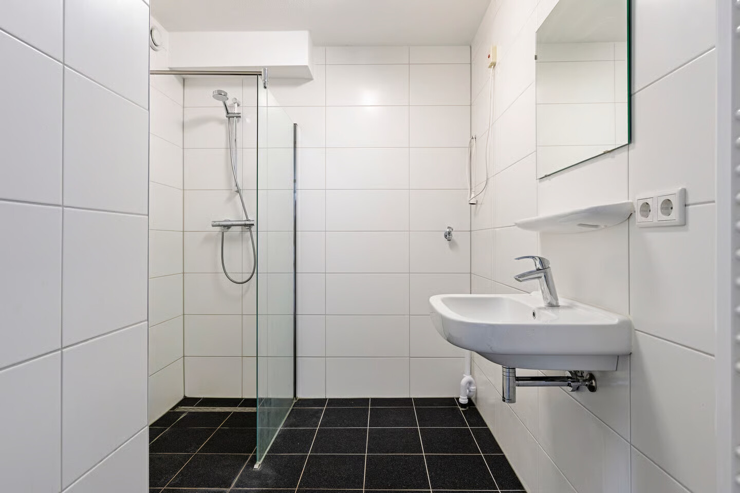Appartement te koop: Henry Moorepassage 196, Capelle Aan Den Ijssel
