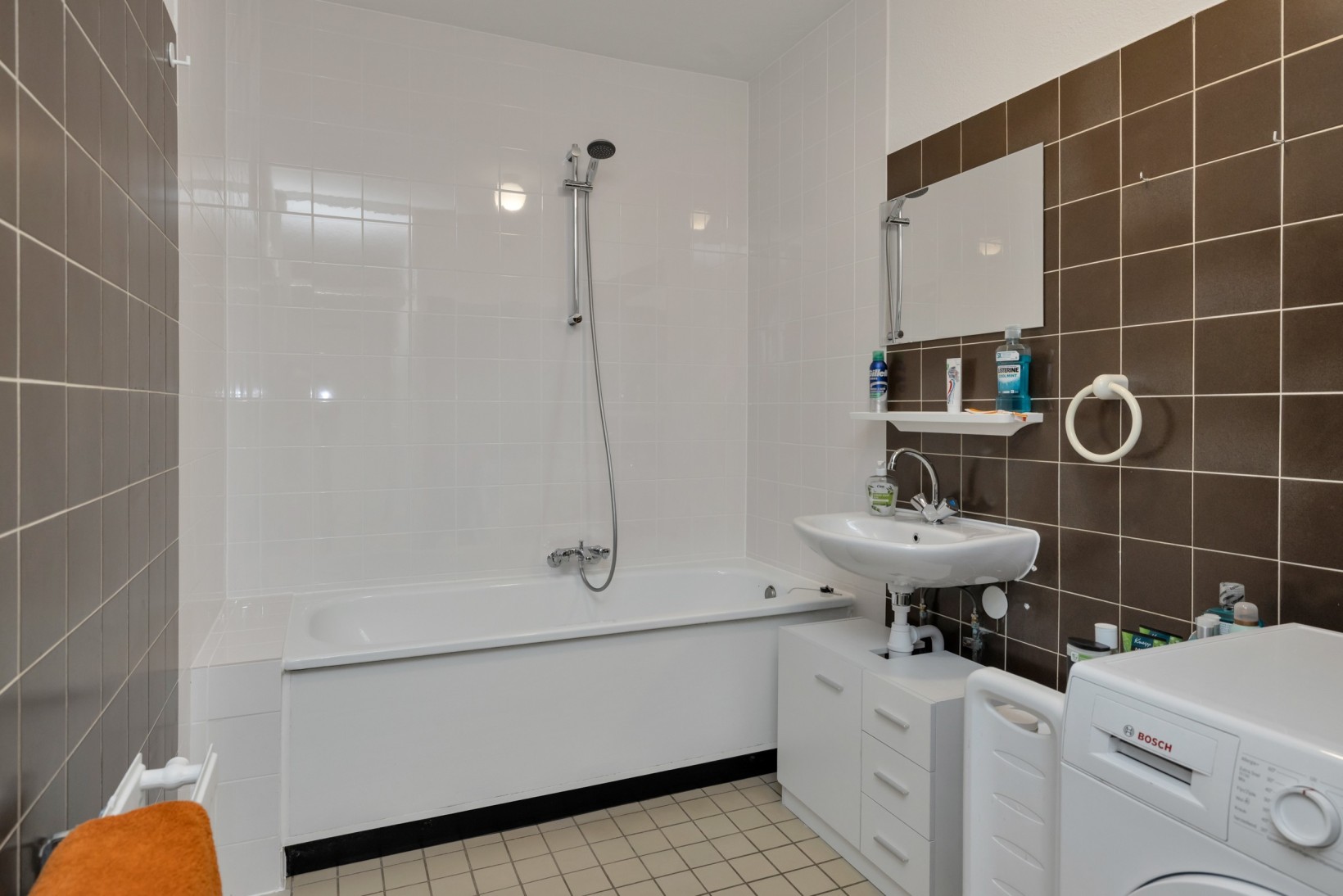 Appartement te koop: Henry Moorepassage 61, Capelle Aan Den Ijssel