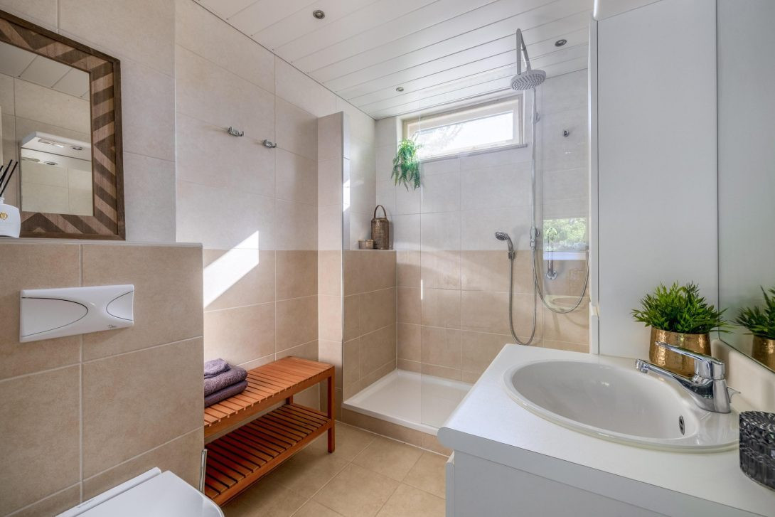 Tussenwoning te koop: Ernst Barlachrade 22, Capelle Aan Den Ijssel
