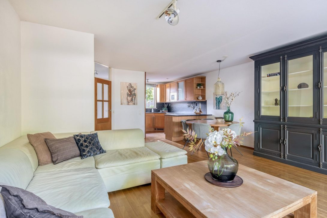 Tussenwoning te koop: Ernst Barlachrade 22, Capelle Aan Den Ijssel