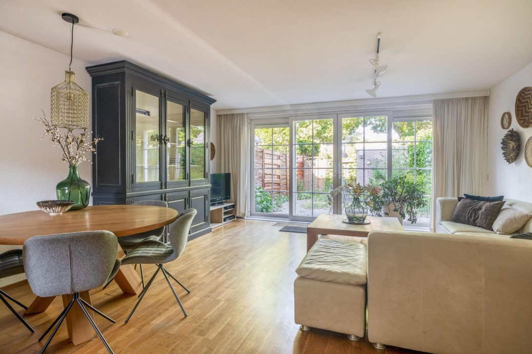 Tussenwoning te koop: Ernst Barlachrade 22, Capelle Aan Den Ijssel