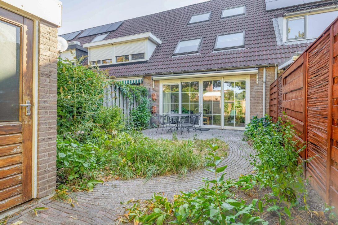 Tussenwoning te koop: Ernst Barlachrade 22, Capelle Aan Den Ijssel