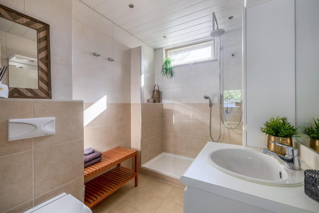 Tussenwoning te koop: Ernst Barlachrade 22, Capelle Aan Den Ijssel