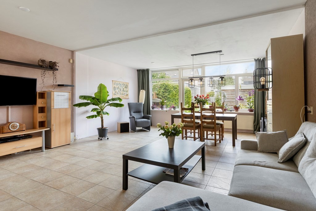 Tussenwoning te koop: Mezendaal 330, Nieuwerkerk Aan Den Ijssel