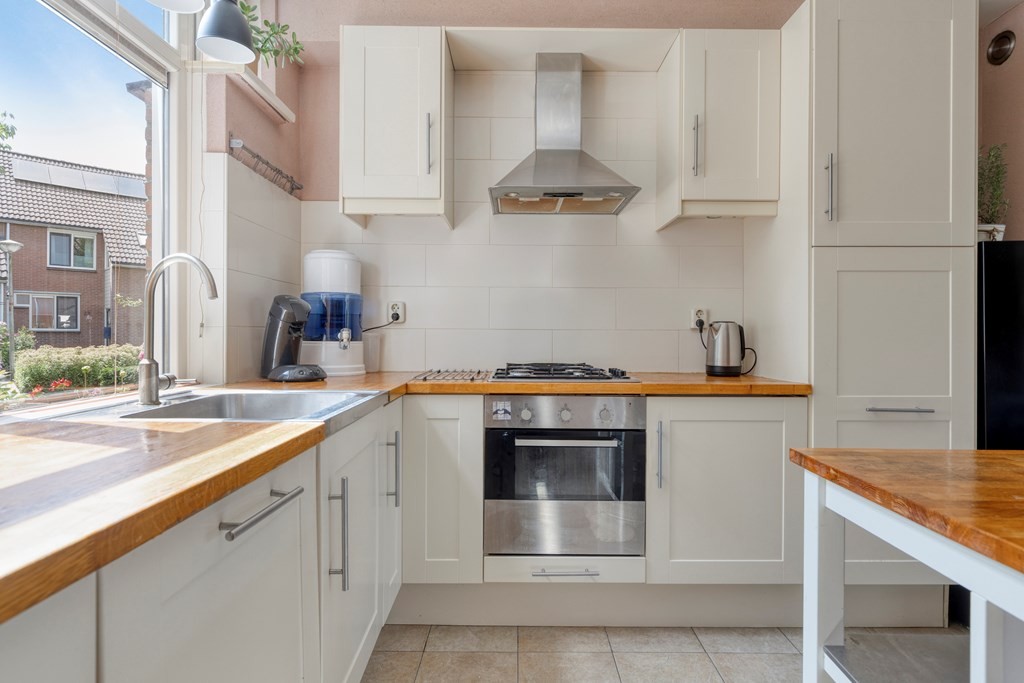 Tussenwoning te koop: Mezendaal 330, Nieuwerkerk Aan Den Ijssel