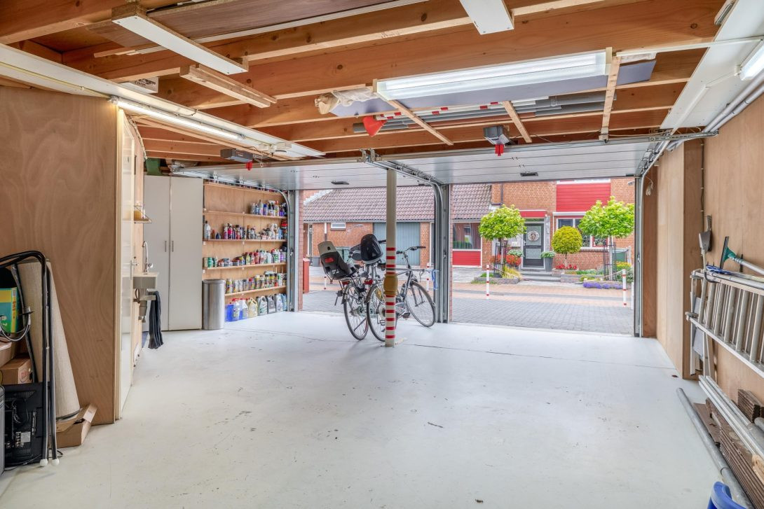 Tussenwoning te koop: Anjelier 27, Krimpen Aan Den Ijssel