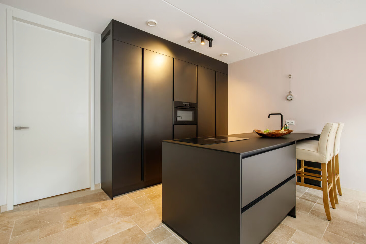 Tussenwoning te koop: Hoofdstraat 4, Krimpen Aan De Lek