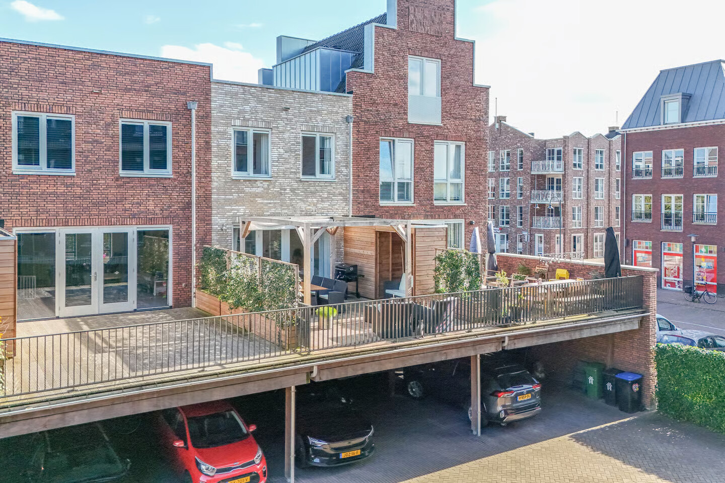 Tussenwoning te koop: Hoofdstraat 4, Krimpen Aan De Lek