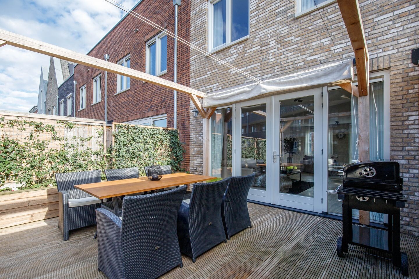 Tussenwoning te koop: Hoofdstraat 4, Krimpen Aan De Lek