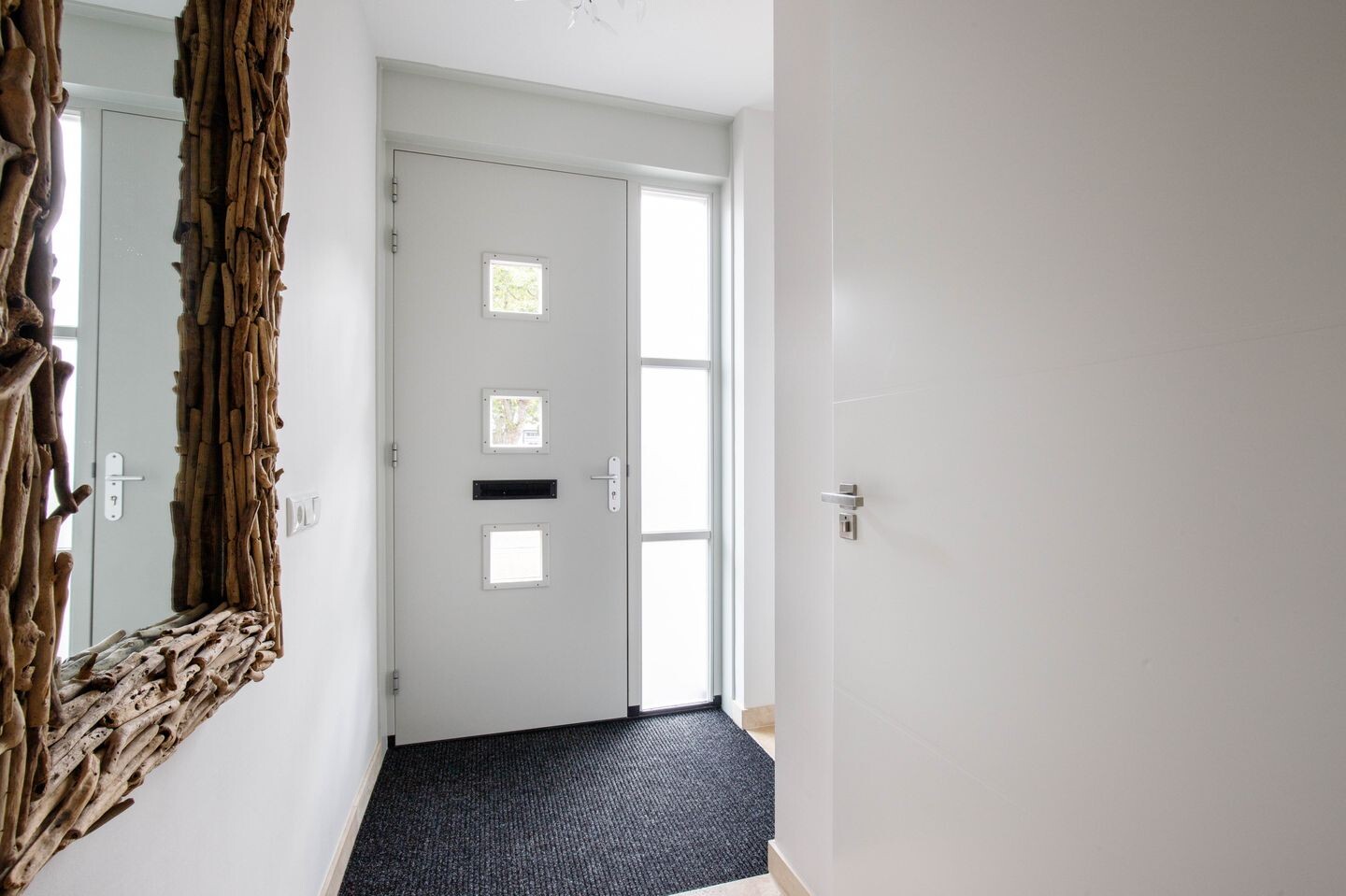 Tussenwoning te koop: Hoofdstraat 4, Krimpen Aan De Lek
