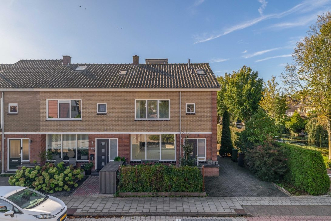 Hoekwoning te koop: Berlagestraat 31, Lekkerkerk