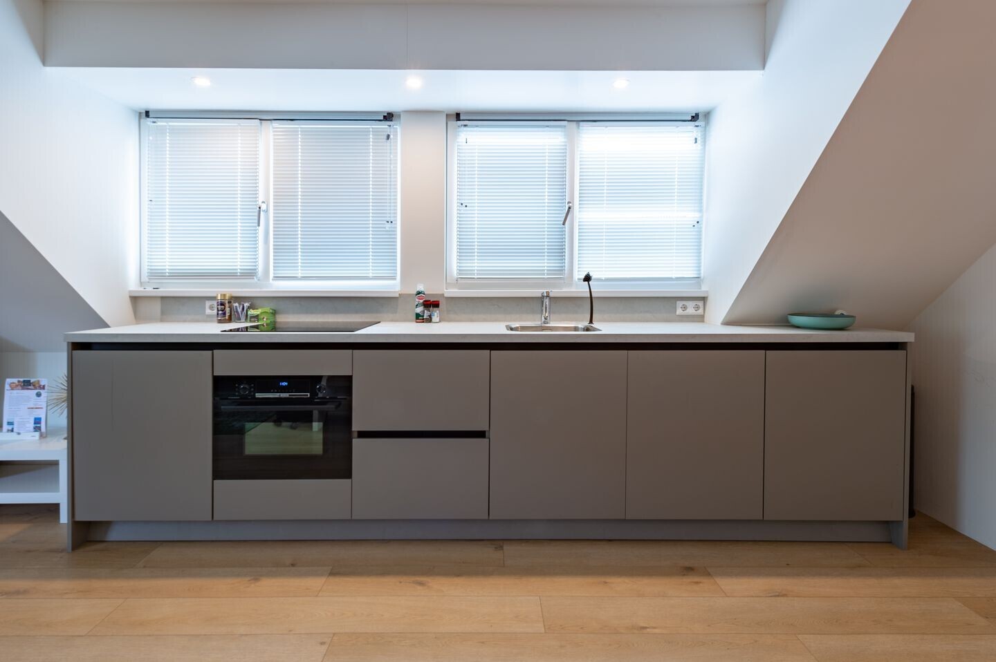 Studio te huur: Dam 81A, Alblasserdam