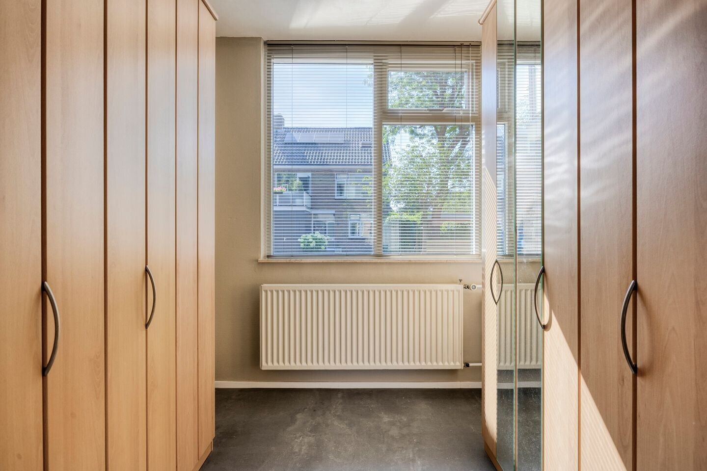 Hoekwoning te koop: Van Lennepstraat 25, Alblasserdam