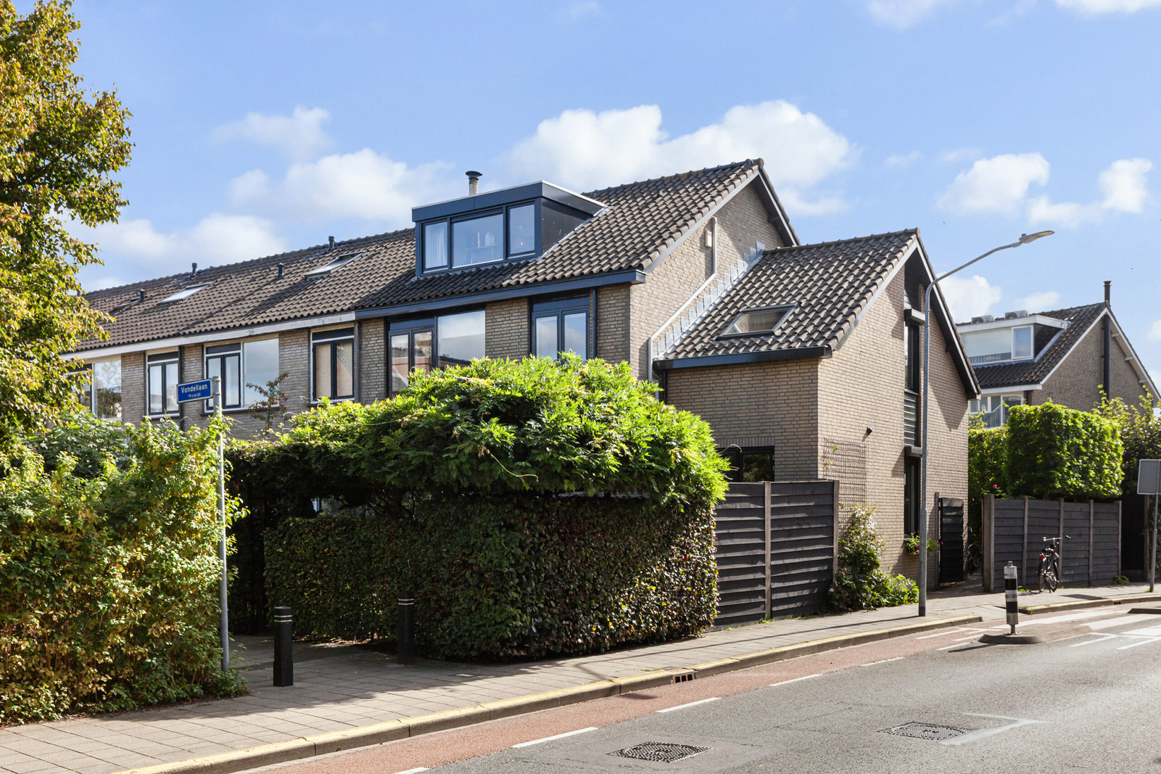 Hoekwoning te koop: Vondellaan 79, Alblasserdam