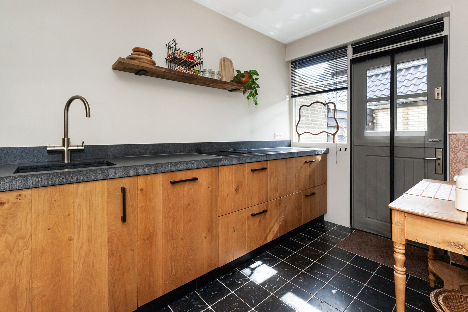 Hoekwoning te koop: Vondellaan 79, Alblasserdam