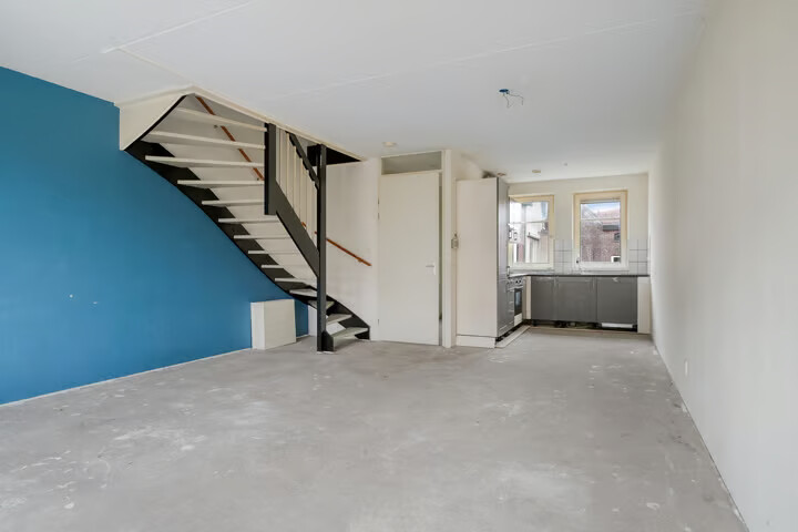 Tussenwoning te koop: Boezemlanden 2, Groot-Ammers