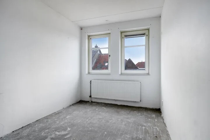 Tussenwoning te koop: Boezemlanden 2, Groot-Ammers