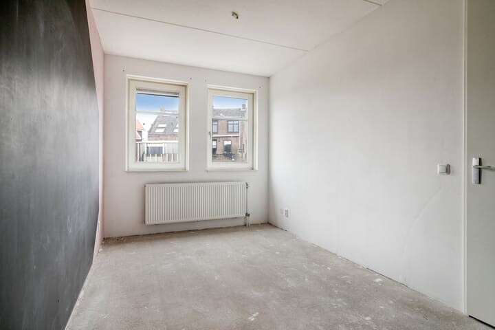 Tussenwoning te koop: Boezemlanden 2, Groot-Ammers