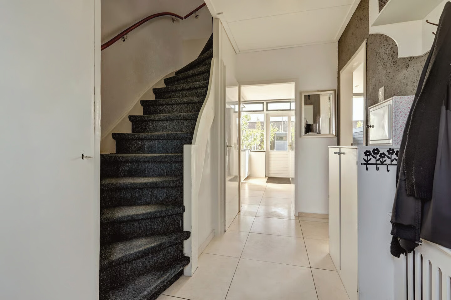 Tussenwoning te koop: leeuwerikstraat 3, Groot-Ammers