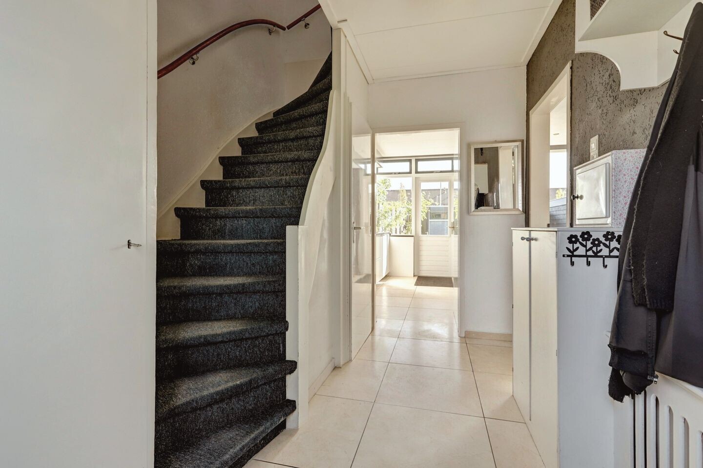 Tussenwoning te koop: leeuwerikstraat 3, Groot-Ammers
