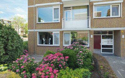 Burgemeester Crezéestraat 1