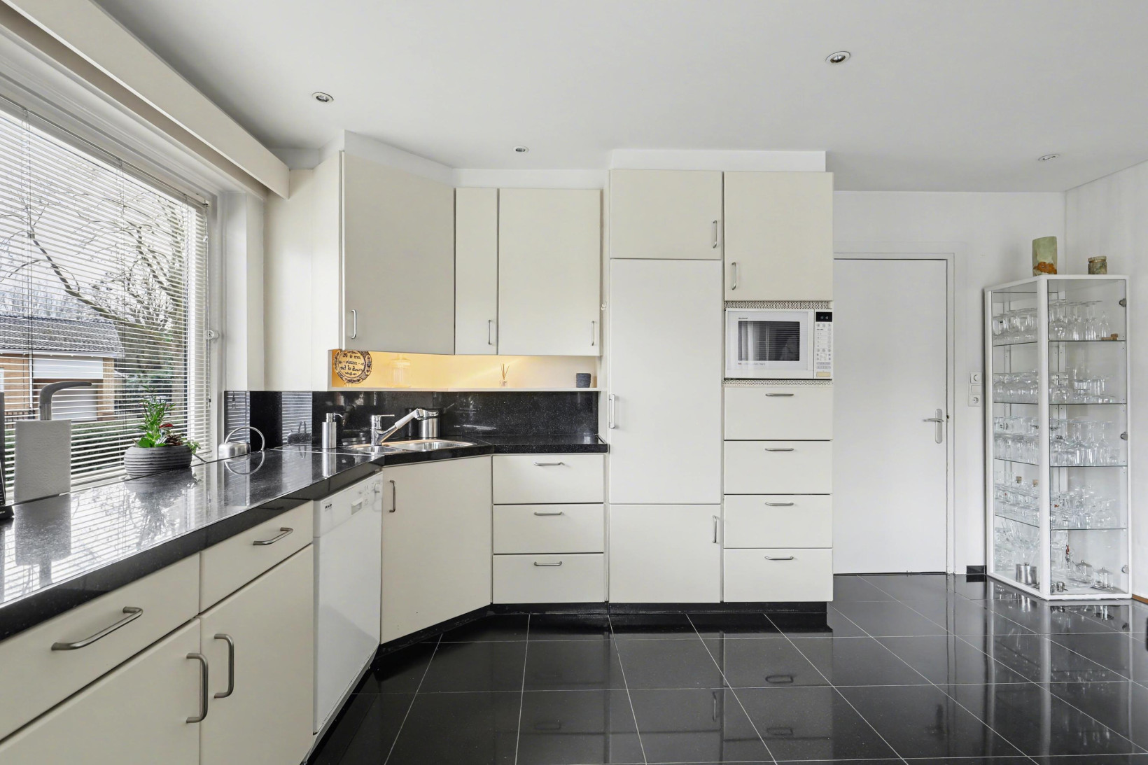 Vrijstaande woning te koop: Bloemenstraat 10, Ridderkerk
