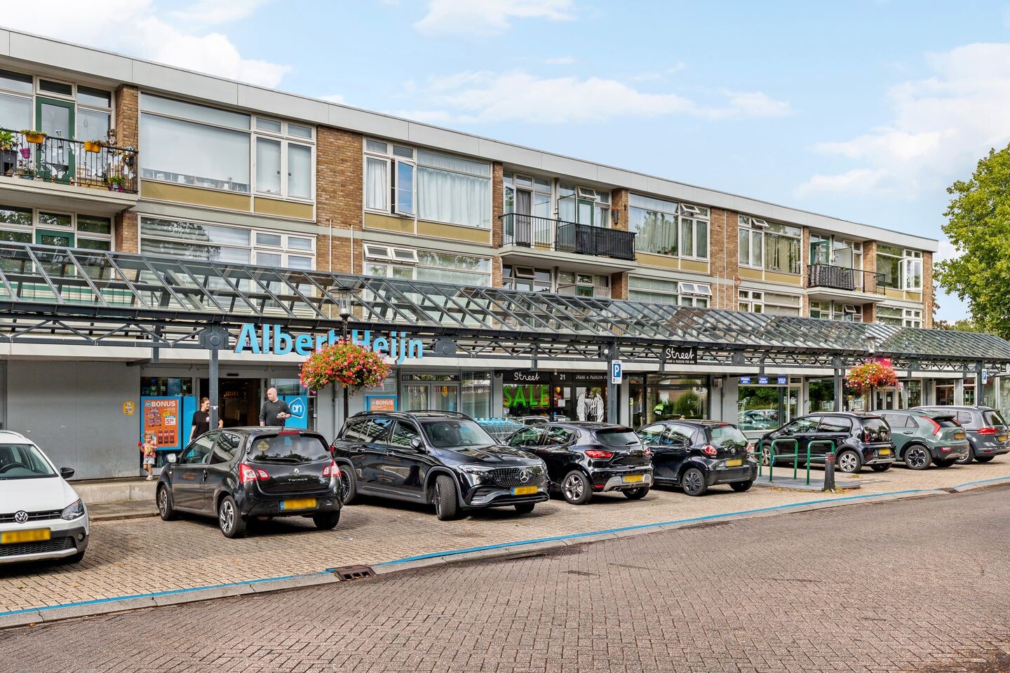 Twee-onder-één-kap te koop: Churchillplein 3, Ridderkerk