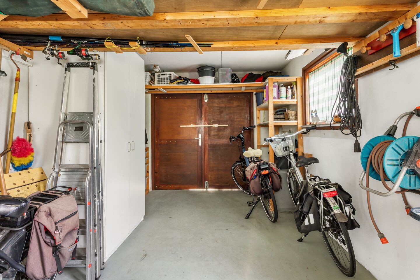 Twee-onder-één-kap te koop: Churchillplein 3, Ridderkerk