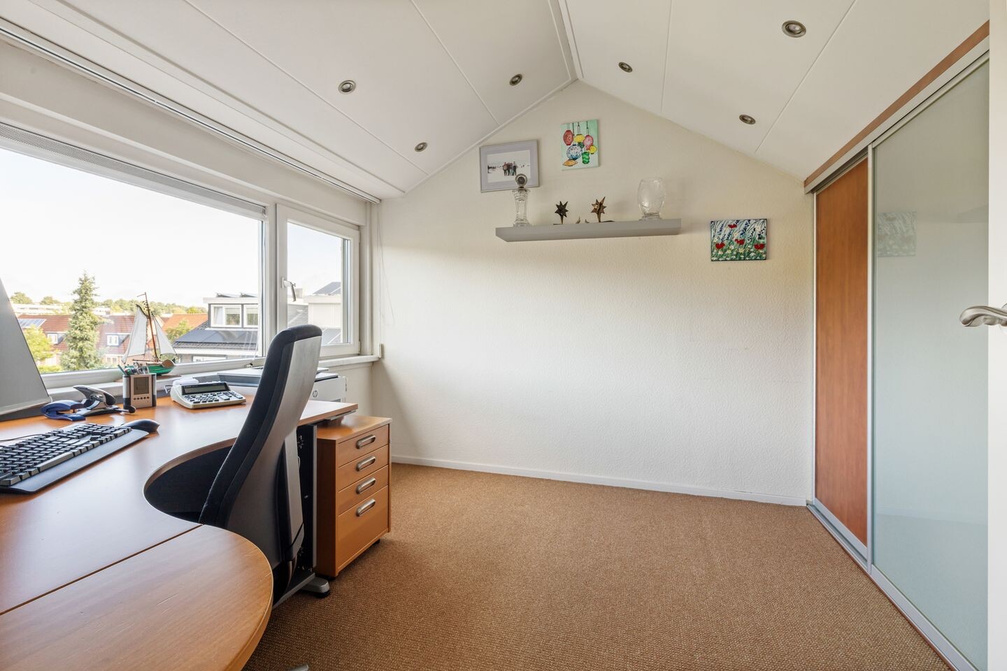 Twee-onder-één-kap te koop: Churchillplein 3, Ridderkerk