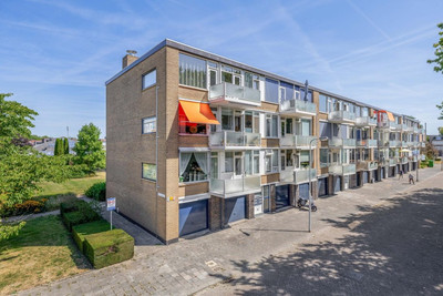 A.M. de Jongstraat 66