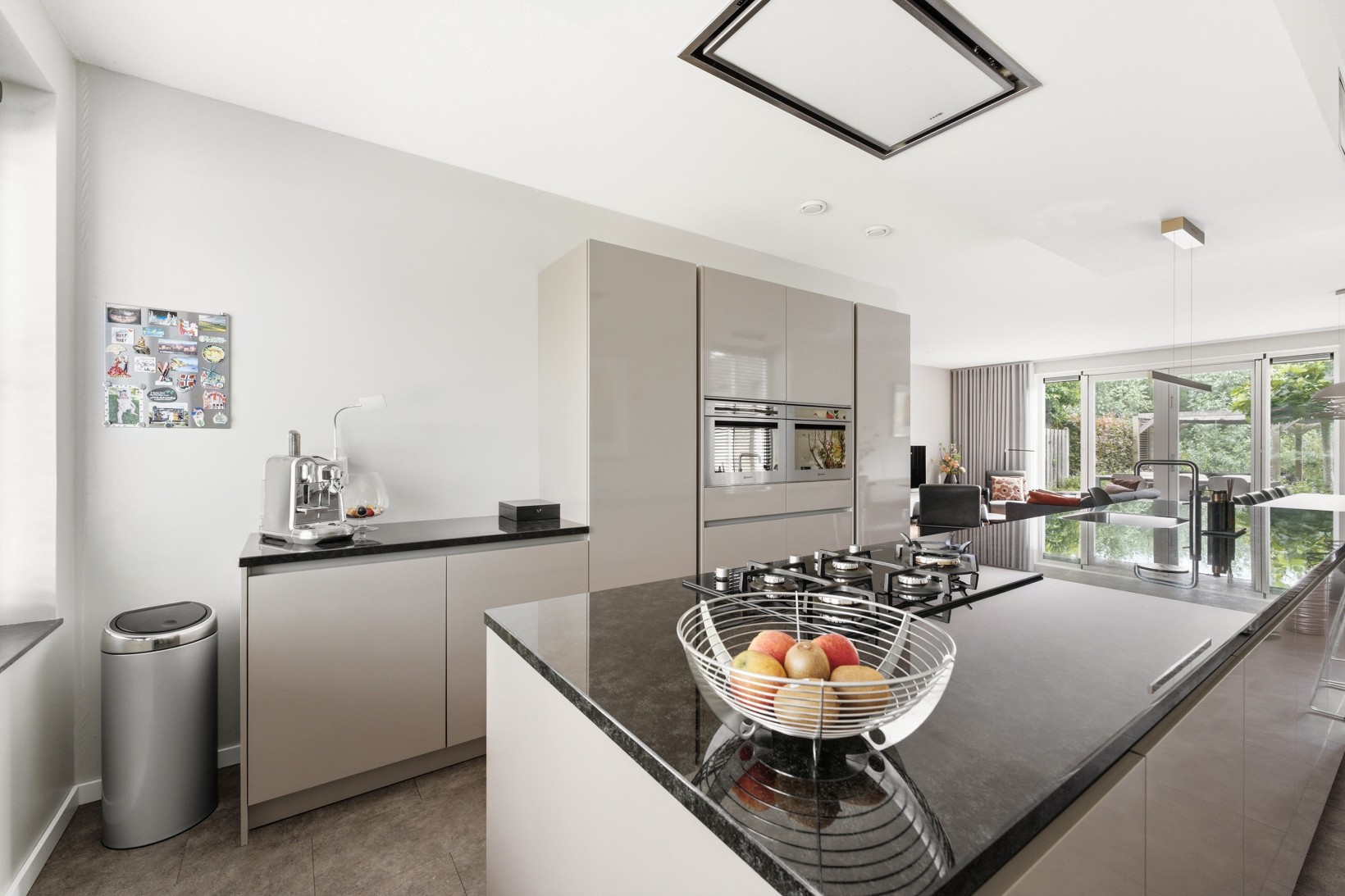 Tussenwoning te koop: Droogdok 6, Ridderkerk