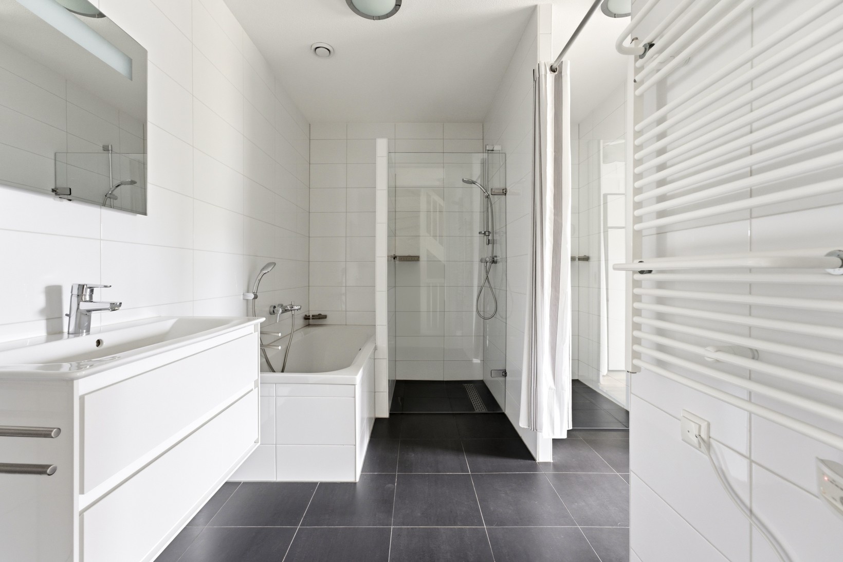 Tussenwoning te koop: Droogdok 6, Ridderkerk