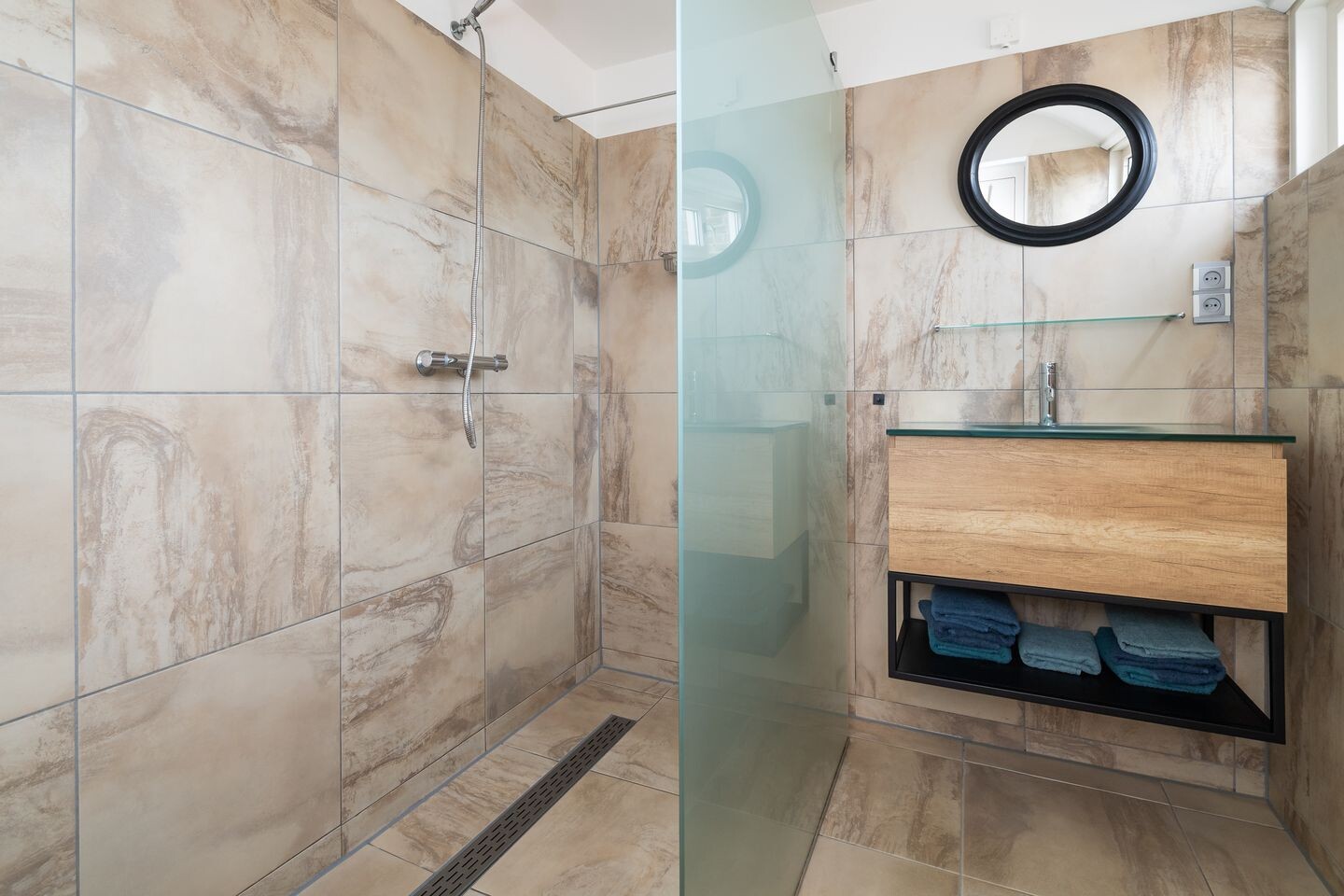 Tussenwoning te koop: Binnenlandse Baan 8, Barendrecht