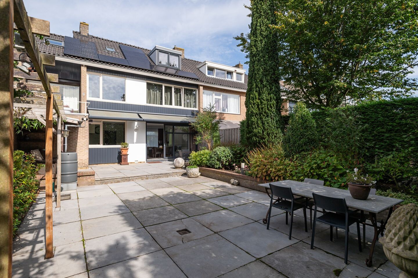 Tussenwoning te koop: Binnenlandse Baan 8, Barendrecht