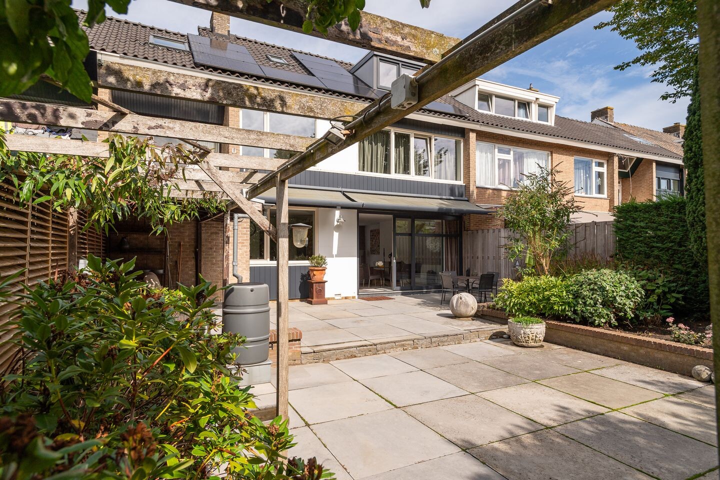Tussenwoning te koop: Binnenlandse Baan 8, Barendrecht
