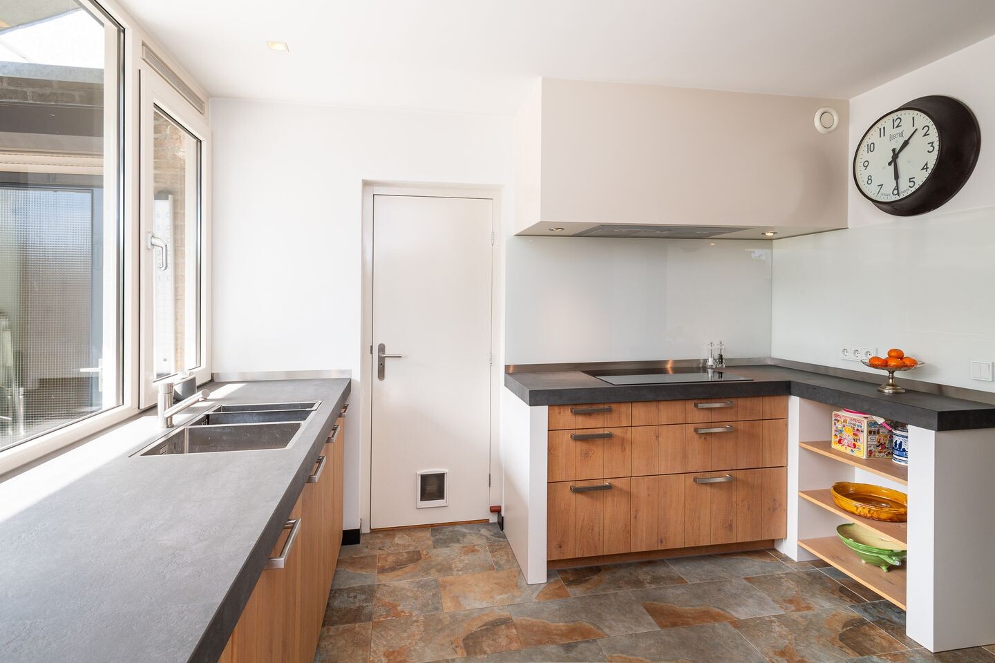 Tussenwoning te koop: Binnenlandse Baan 8, Barendrecht