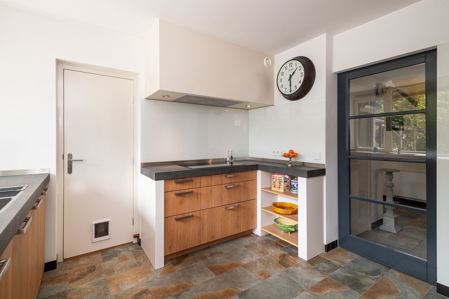 Tussenwoning te koop: Binnenlandse Baan 8, Barendrecht