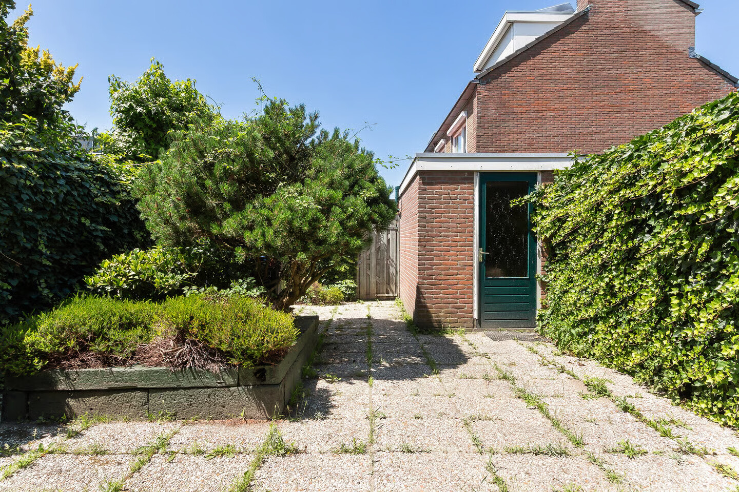 Tussenwoning te koop: De Zeeg 12, Barendrecht