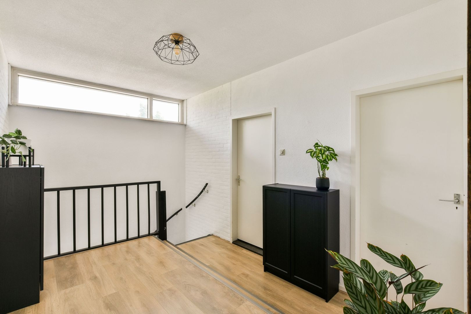 Tussenwoning te koop: Stationsweg 8, Barendrecht