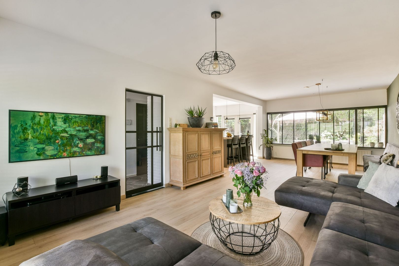 Tussenwoning te koop: Stationsweg 8, Barendrecht