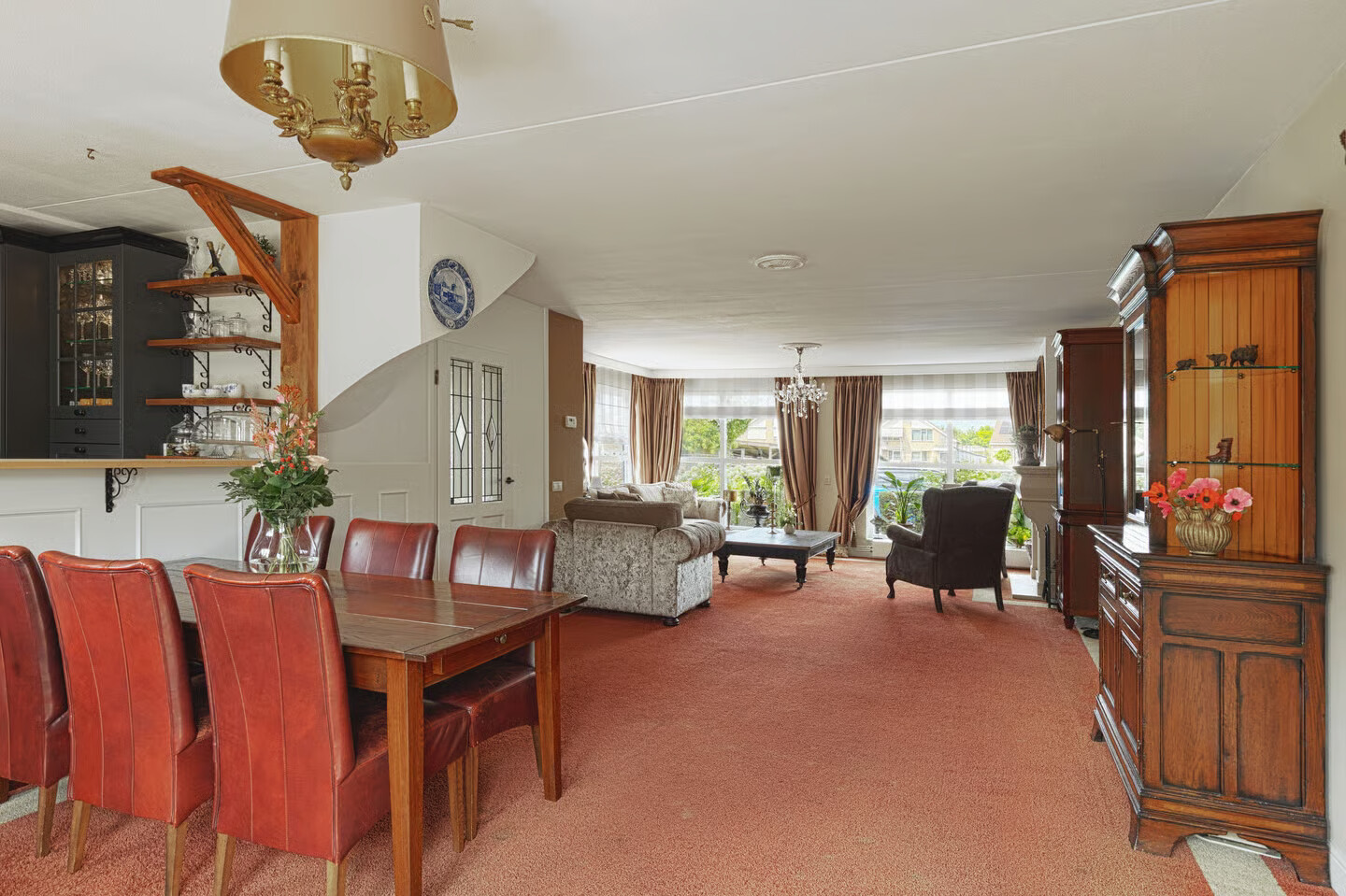 Tussenwoning te koop: Helfrichstraat 7, Barendrecht
