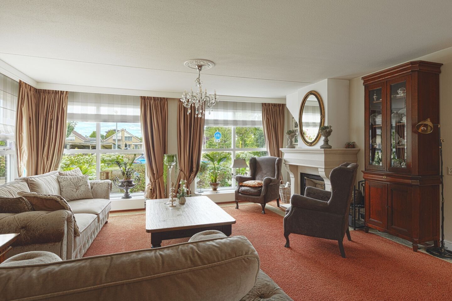 Tussenwoning te koop: Helfrichstraat 7, Barendrecht