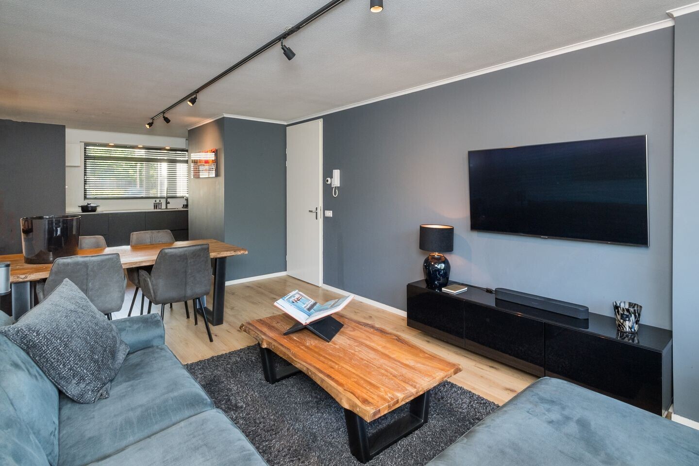 Appartement te koop: Van Ravesteyndreef 65, Barendrecht