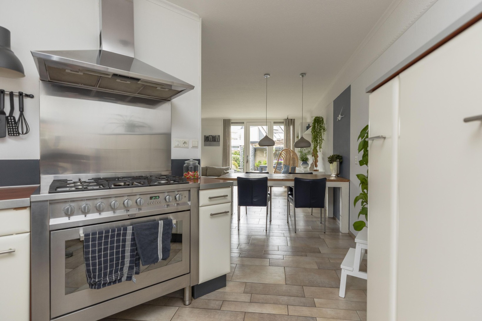 Tussenwoning te koop: Mozartstraat 67, Barendrecht